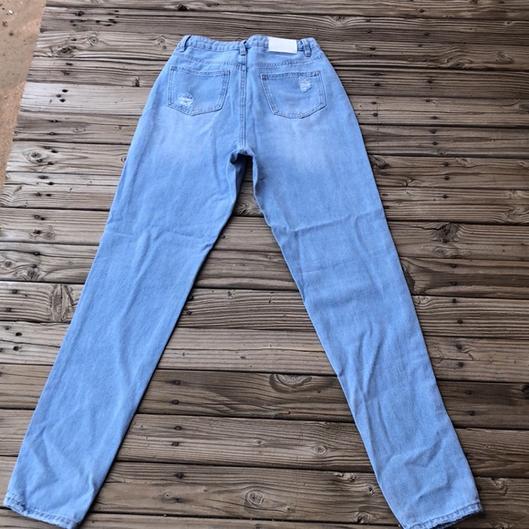 New Missguided size 6 mom Jean tall light blue single knee distress jeans - Picture 5 of 6